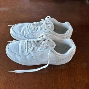 Nike Women’s Ebernon Low Triple White  Size 8.5 - AQ1779-100 Good condition